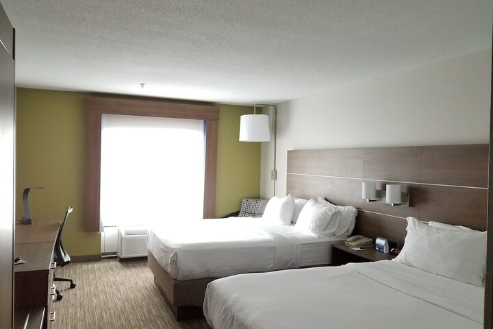 Holiday Inn Express & Suites Lenoir Cty by IHG