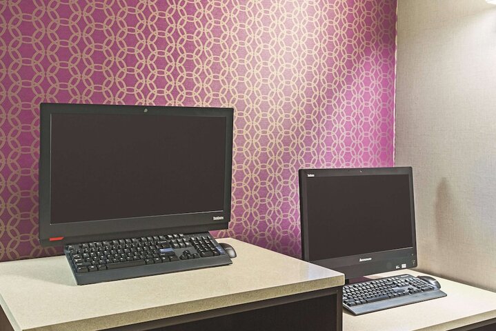 Business Center 45 of 45