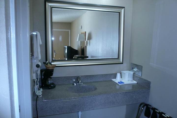 Room 18 of 27