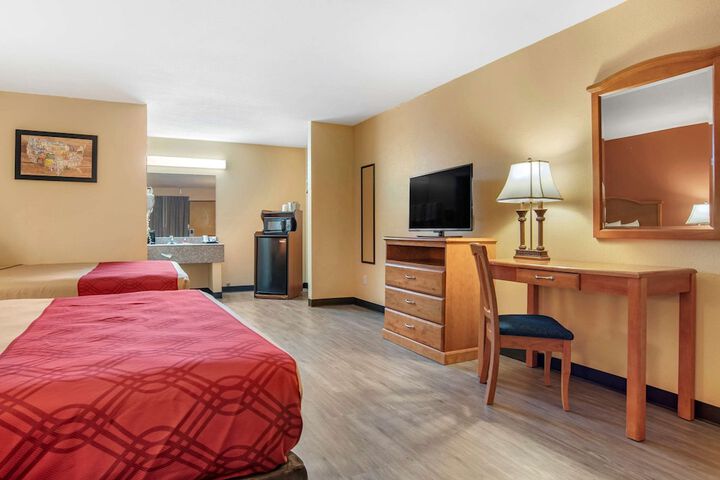 Room 5 of 20