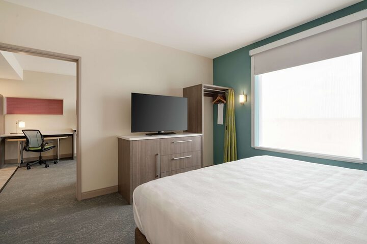 Room 26 of 48