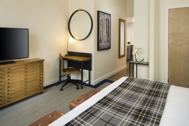 Room 26 of 79