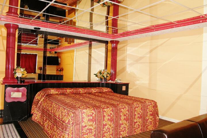 Room 10 of 50