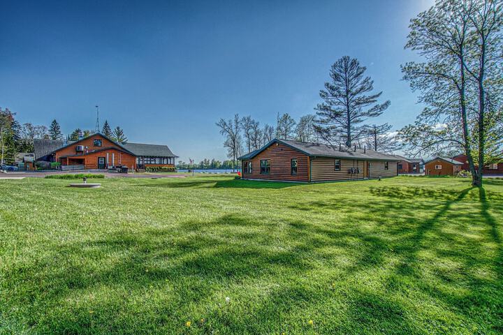 Lenas Northern Pines Resort