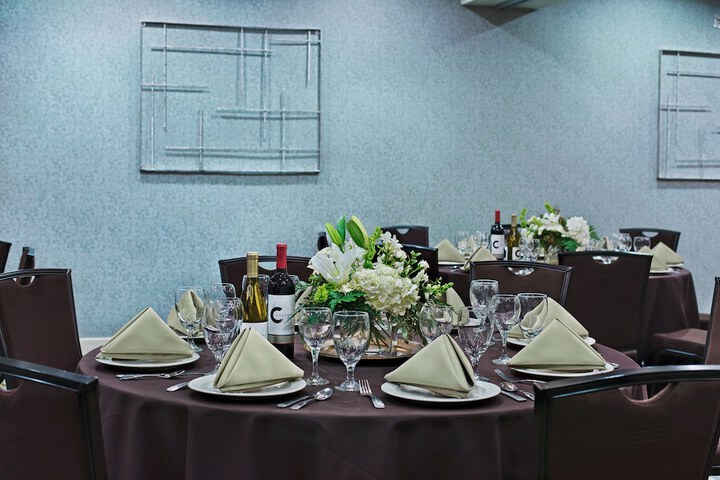 Ballroom/Hall 37 of 42