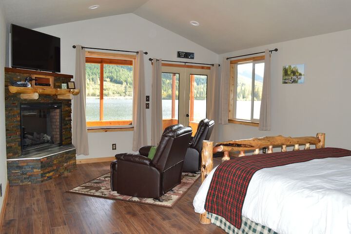 Summit Lake Lodge