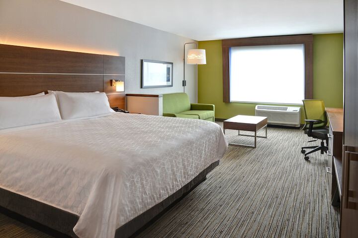 Holiday Inn Express & Suites Ottawa by IHG