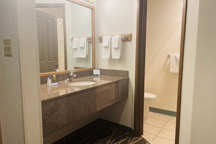 Americas Best Value Inn Sandpoint