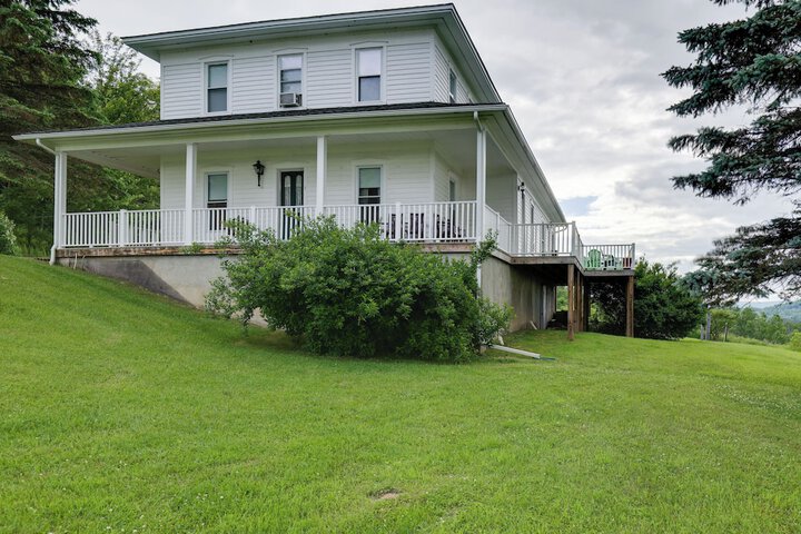Private Retreat w / Deck: 1 Mi From Cowanesque Lake