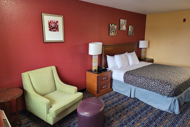 Olympic Inn & Suites