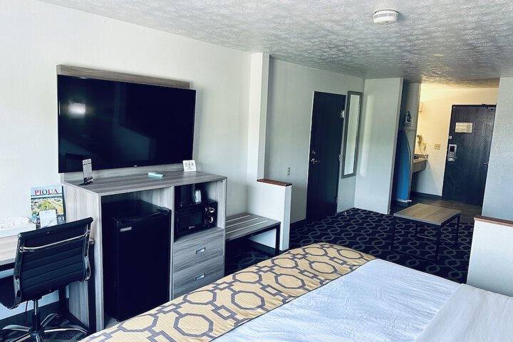 Room 15 of 38