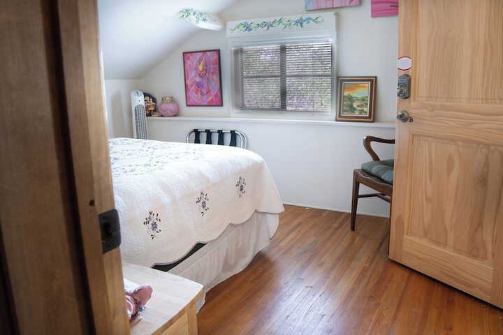 Room 37 of 73