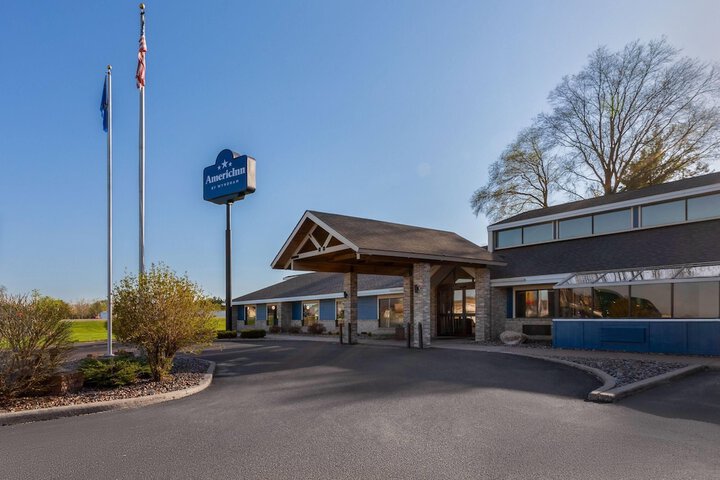 AmericInn by Wyndham Chippewa Falls