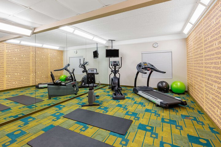 La Quinta Inn & Suites by Wyndham Ft. Lauderdale Plantation