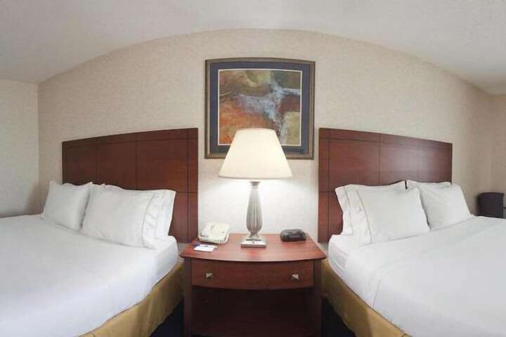Room 19 of 37