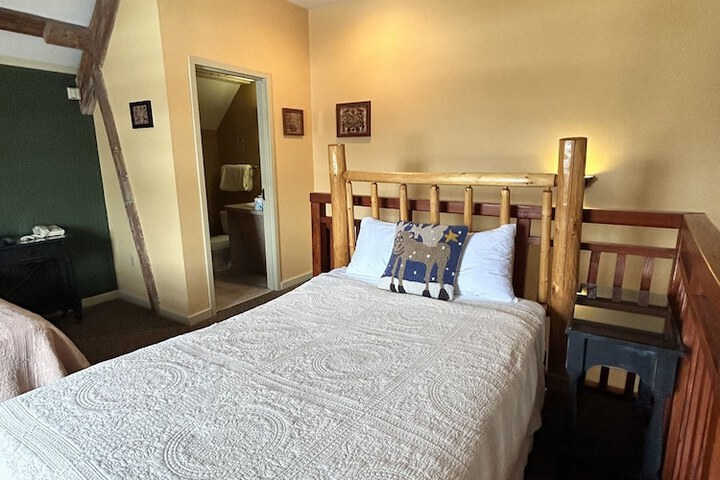 Room 45 of 260