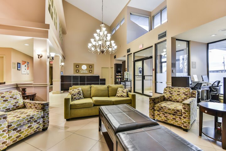 Hotel Interior 4 of 22