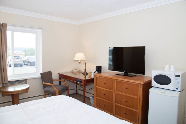 Room 10 of 35