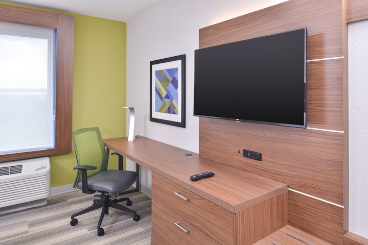 Room 22 of 49