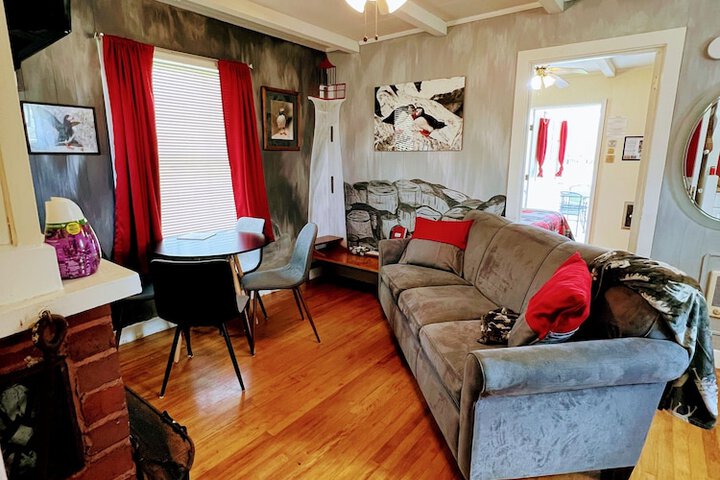Room 143 of 177