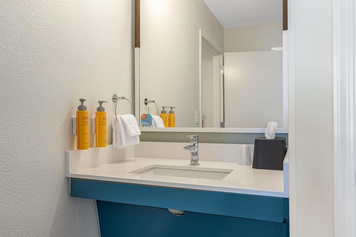 Sonesta ES Suites Portland Vancouver 41st Street