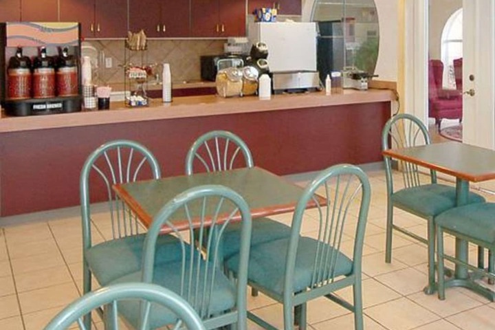 Breakfast/Coffee Service 37 of 41