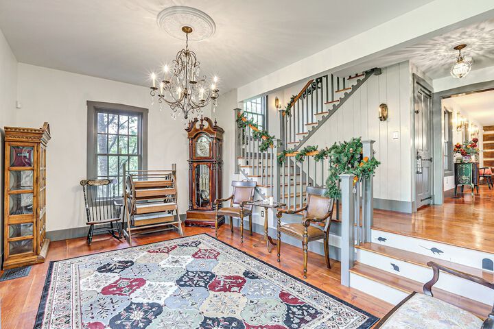 Spacious & Historic Cabin in New Haven w / Pond!