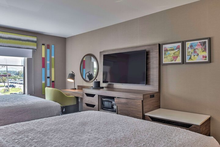 Room 13 of 30