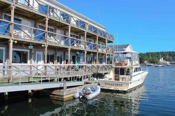 Fishermans Wharf Inn