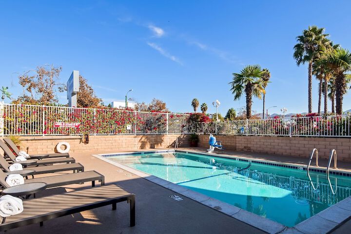 Pool 3 of 12
