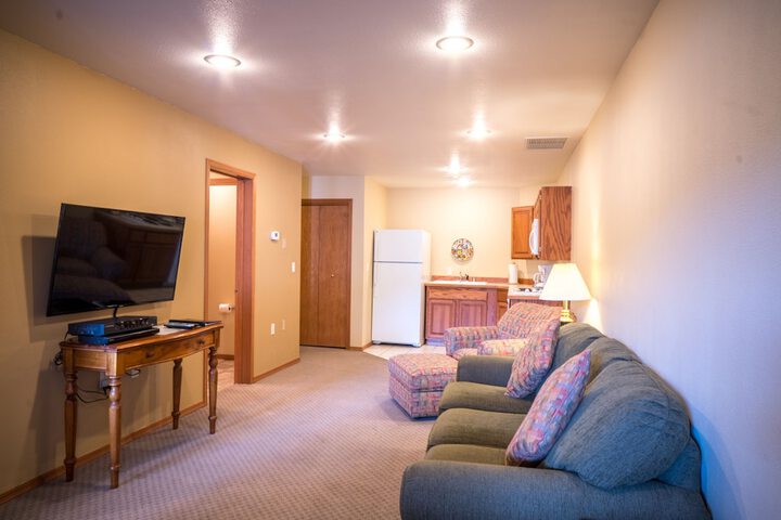 Room 103 of 183