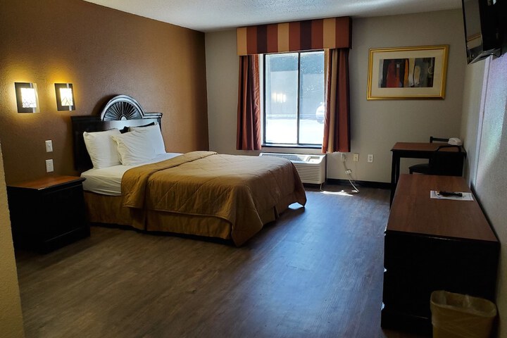 Room 71 of 125