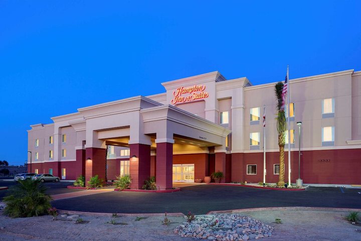 Hotel 2 of 32