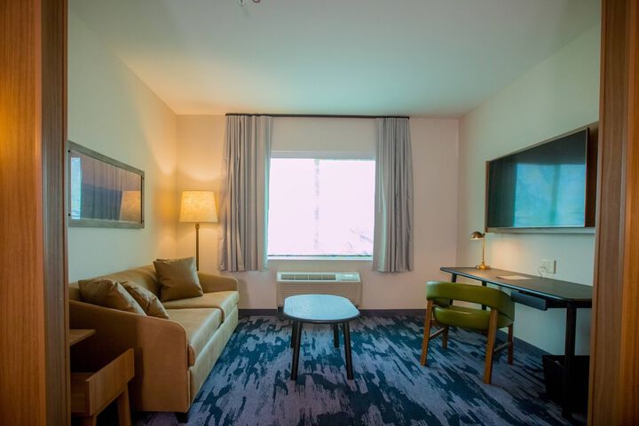 Room 11 of 19