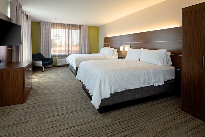 Room 12 of 35
