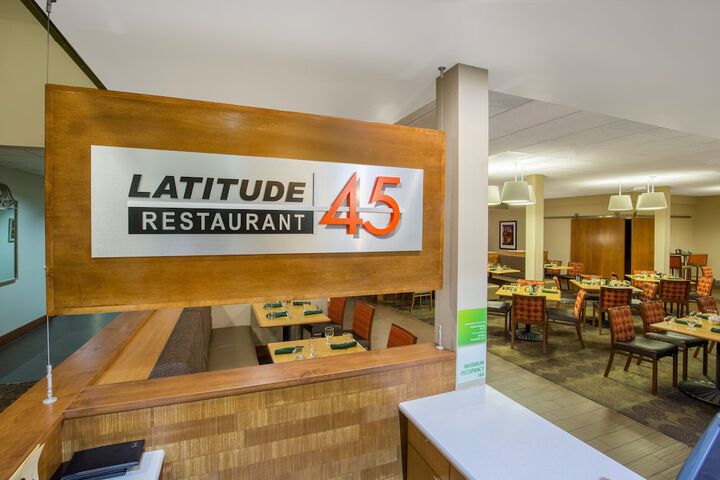 Dining 31 of 36