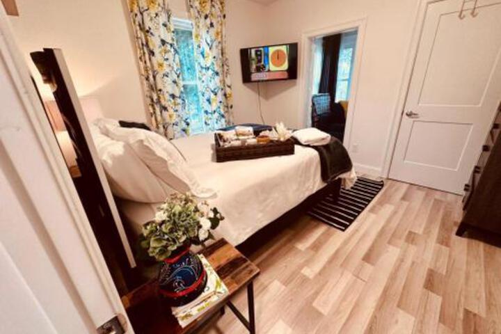 Private Luxury Framingham Condo Near Boston