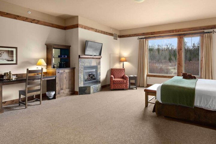 Room 53 of 181