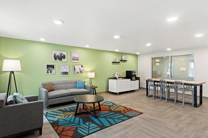 Woodspring Suites Denver Commerce City