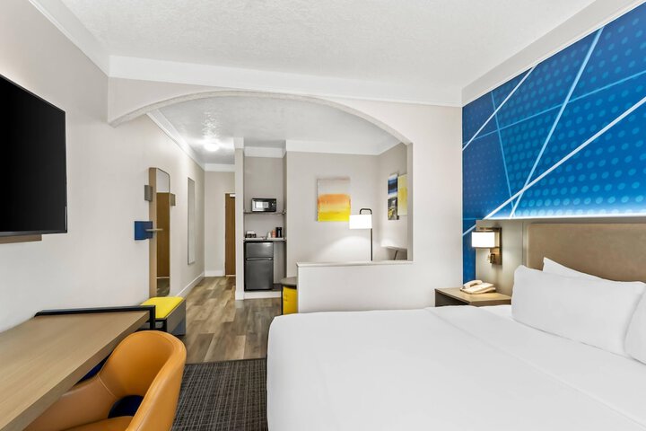 Comfort Suites Clackamas