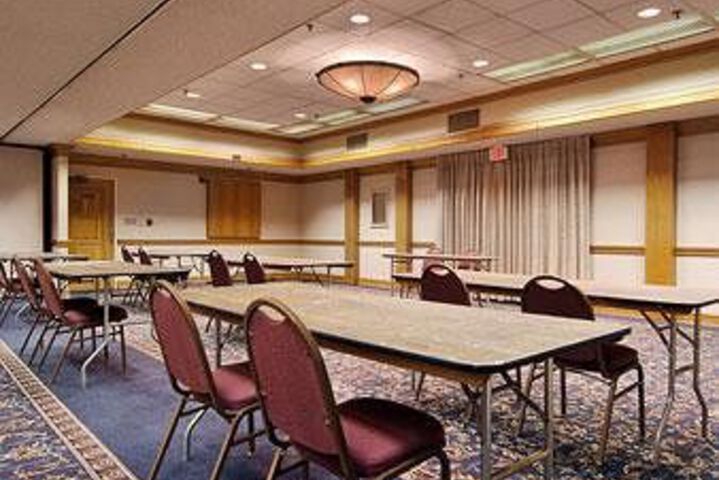 Days Inn by Wyndham Cornelius Lake Norman