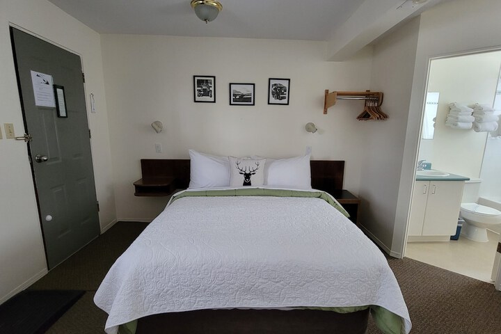 Room 40 of 53