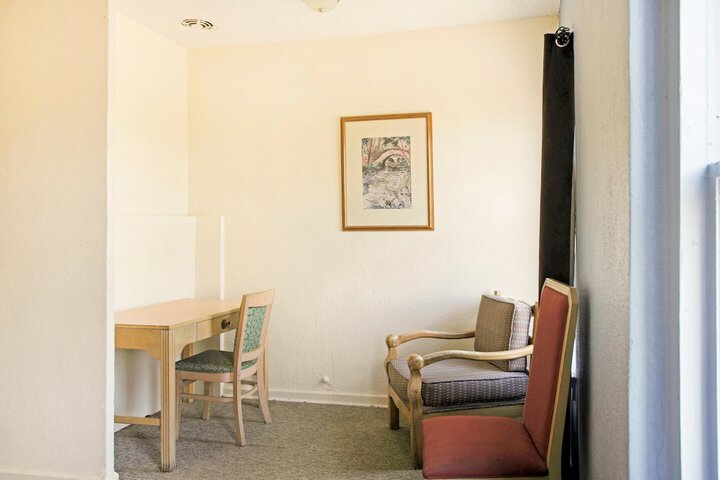 Room 35 of 77
