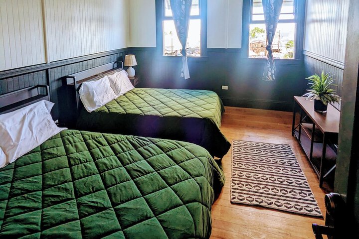 Howzit Hostels Hawaii