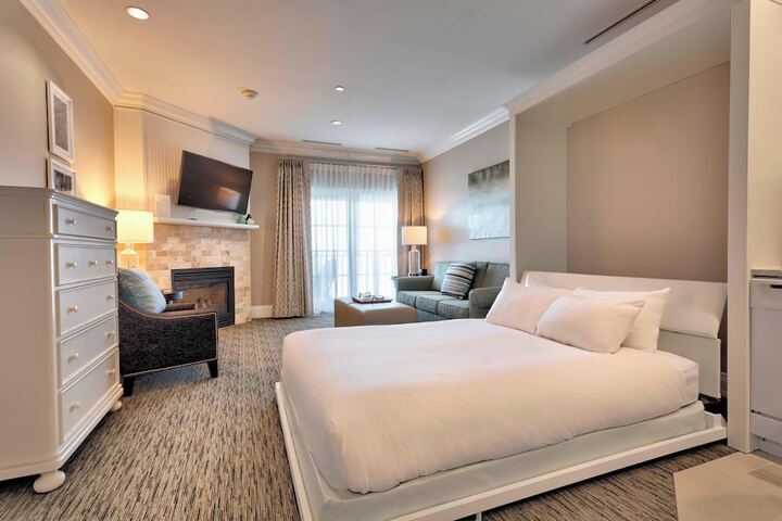 Room 80 of 211