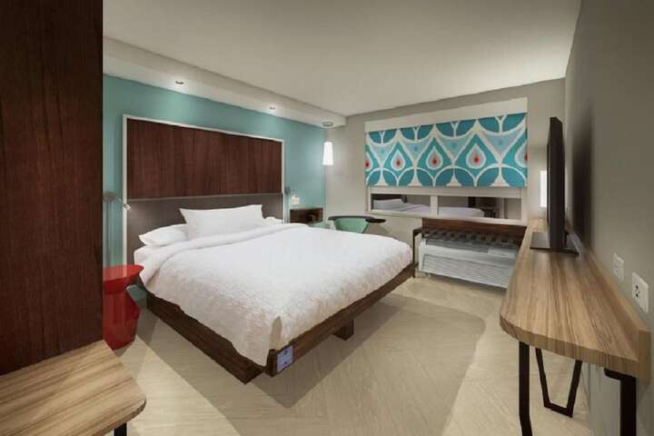 Room 18 of 38