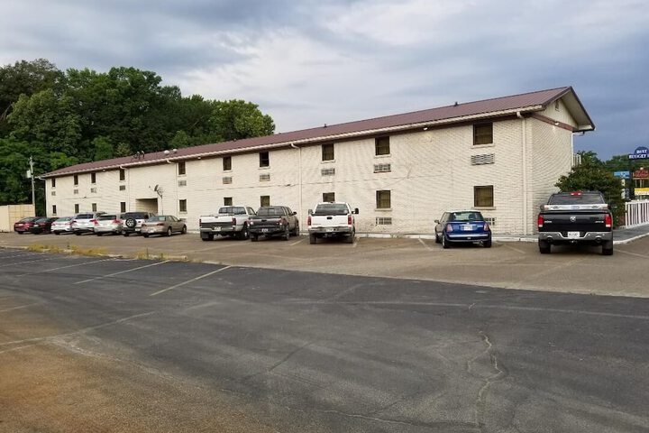 Hotel 2 of 27