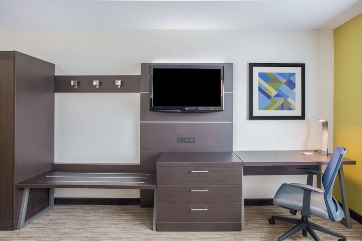 Room 14 of 39