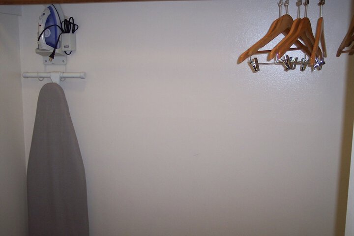 Room 8 of 18