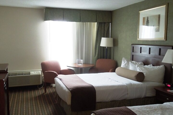 Room 8 of 28